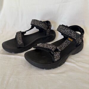 Teva Terra Fi 5 men's sandals, size 9